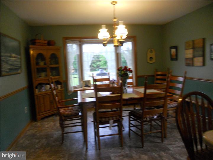 587 Lincoln Road Pilesgrove, NJ 08098 - Photo 10 of 24 Dining Room