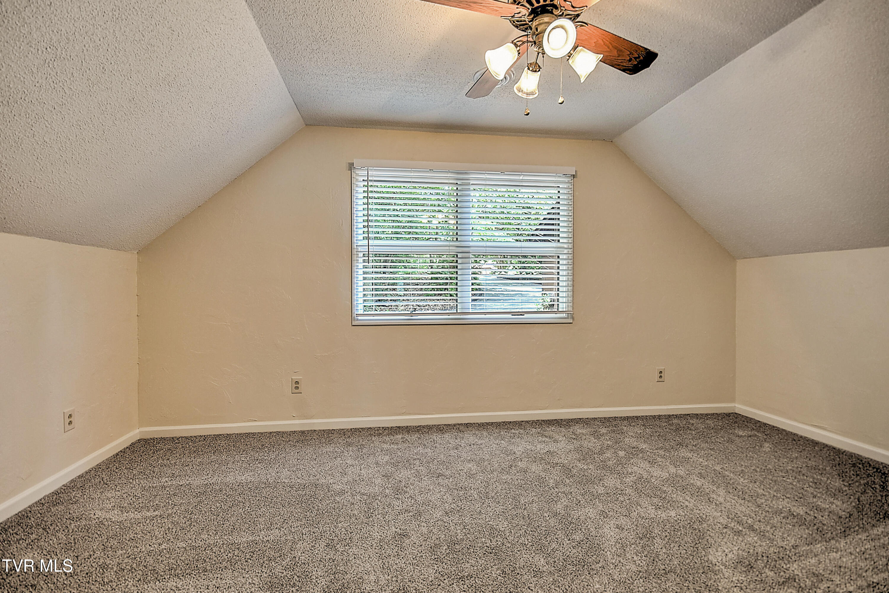 490 Hideaway Farm Road Piney Flats, TN 37686 - Photo 42 of 102 490 Hideaway ES-42
