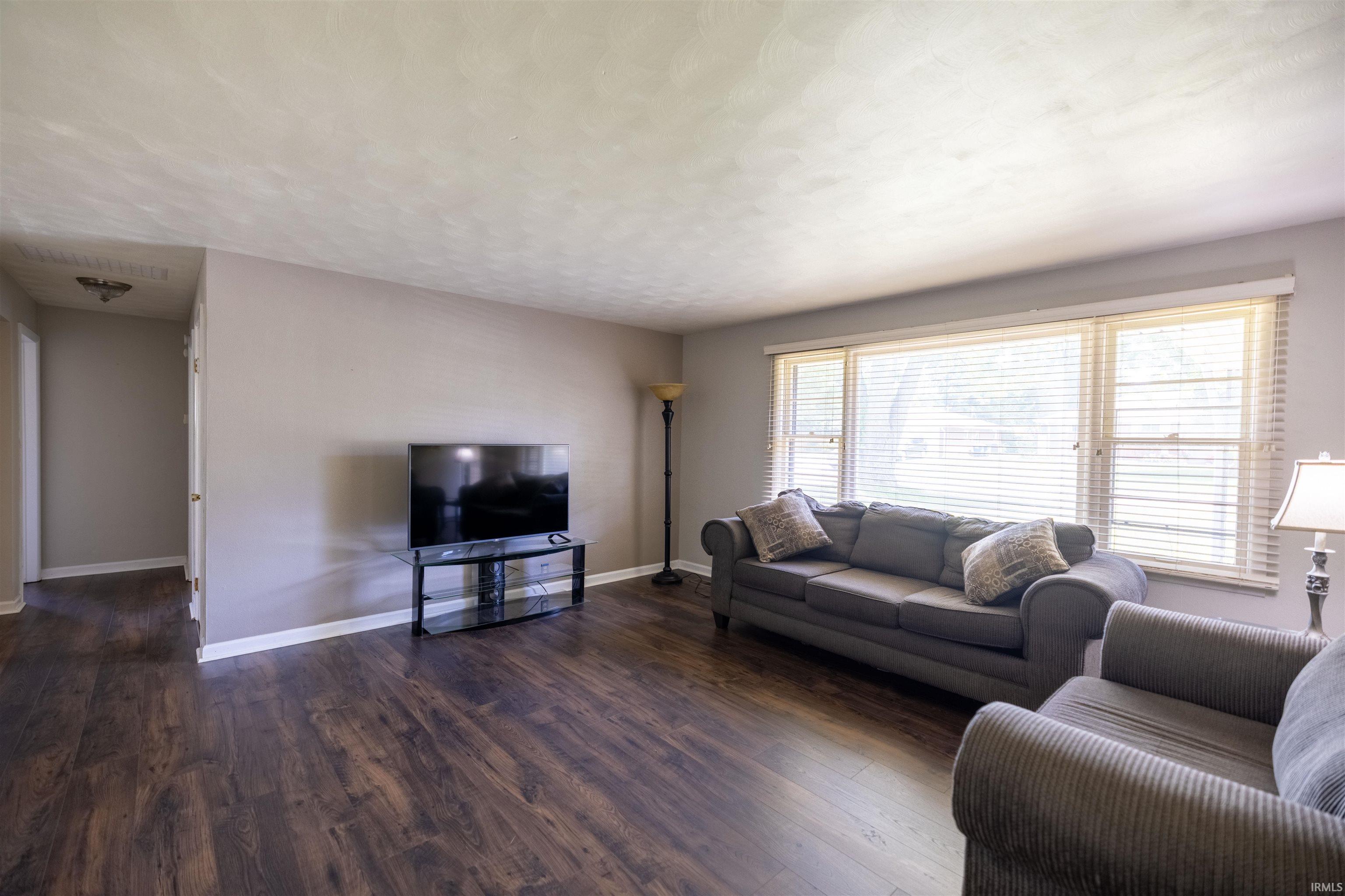 1203 North Riley Road Muncie, IN 47304 - Photo 5 of 20