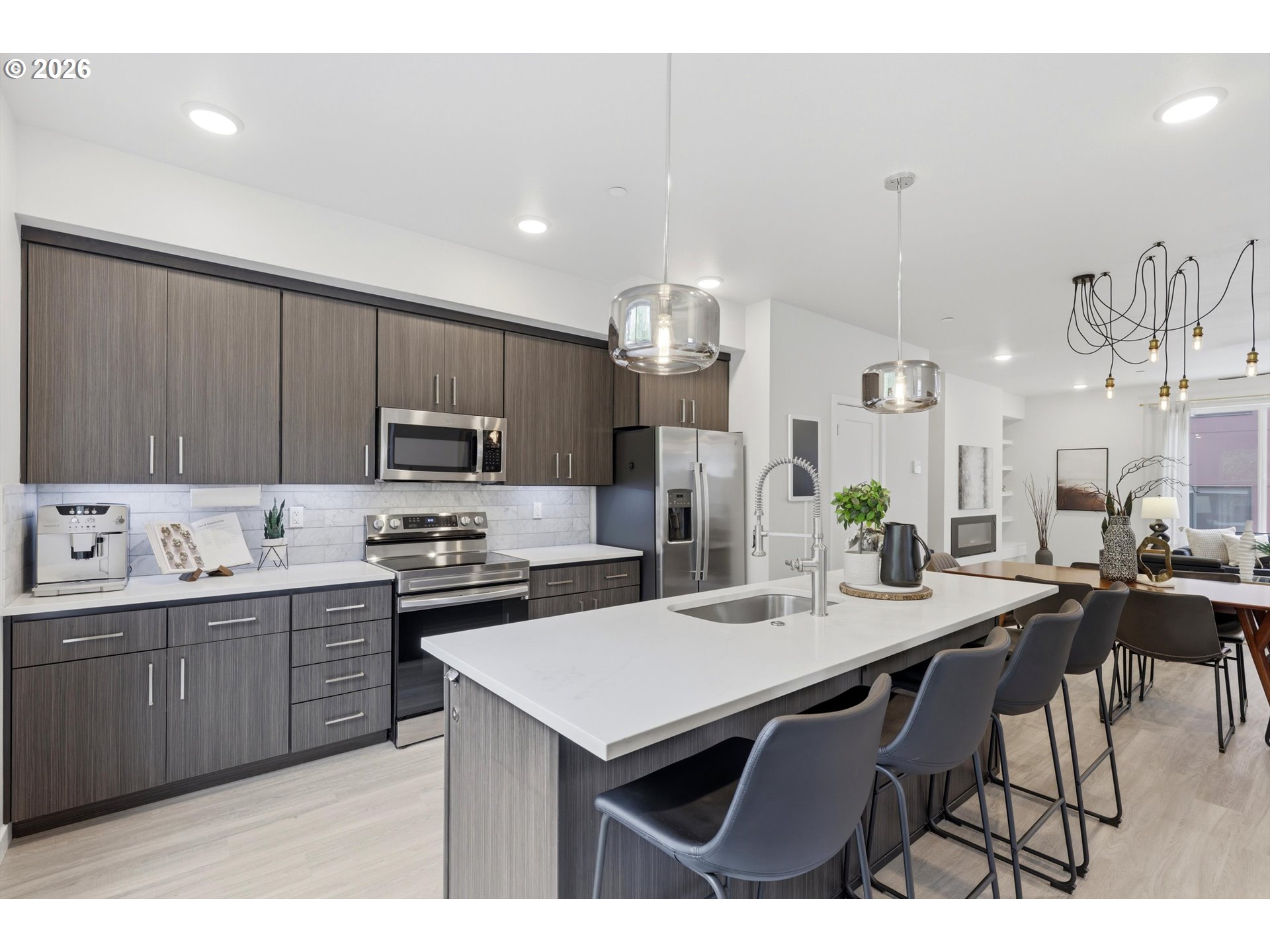 3098 Southwest Pendleton Street Portland, OR 97239 - Photo 11 of 41