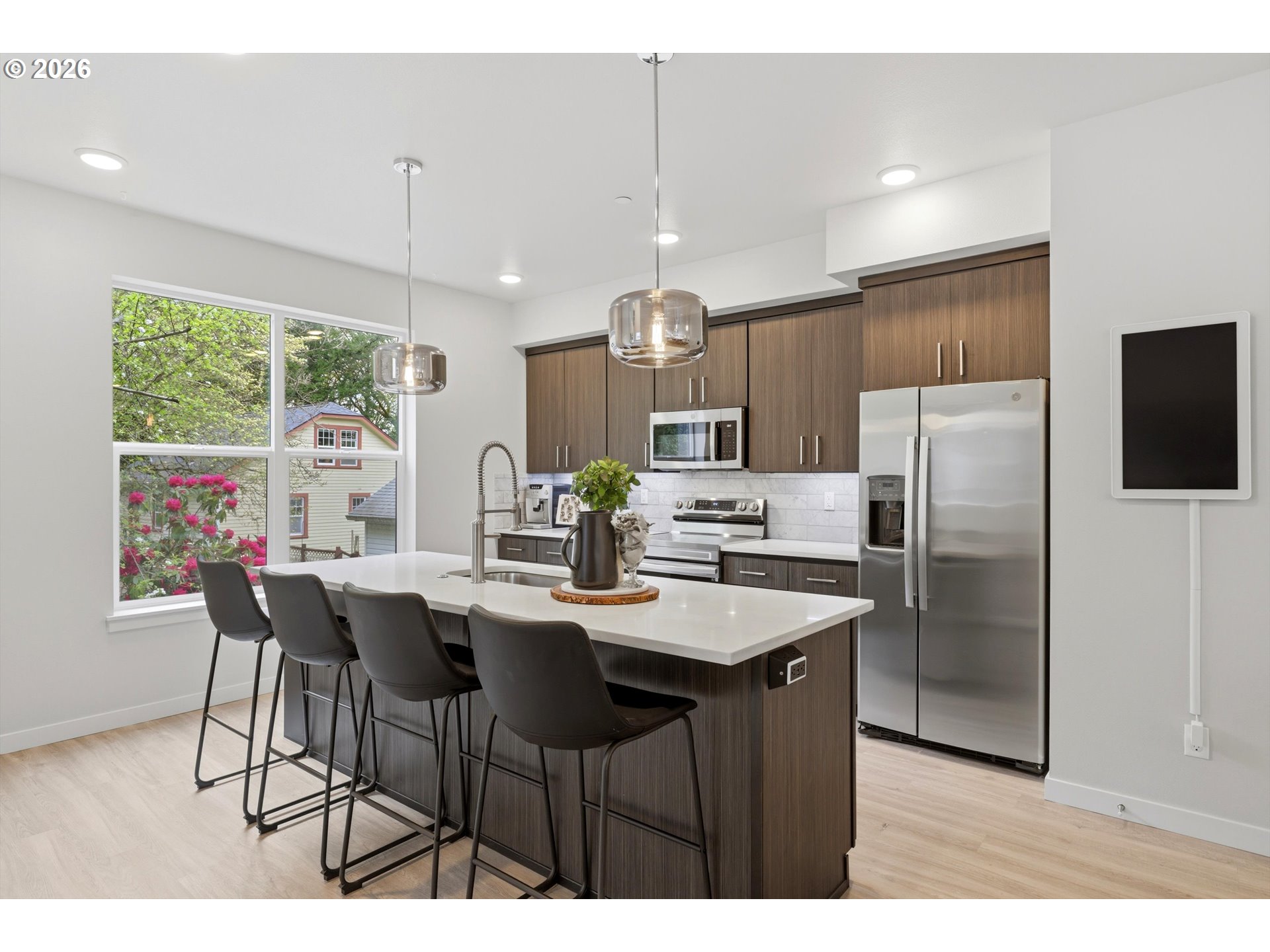 3098 Southwest Pendleton Street Portland, OR 97239 - Photo 12 of 41