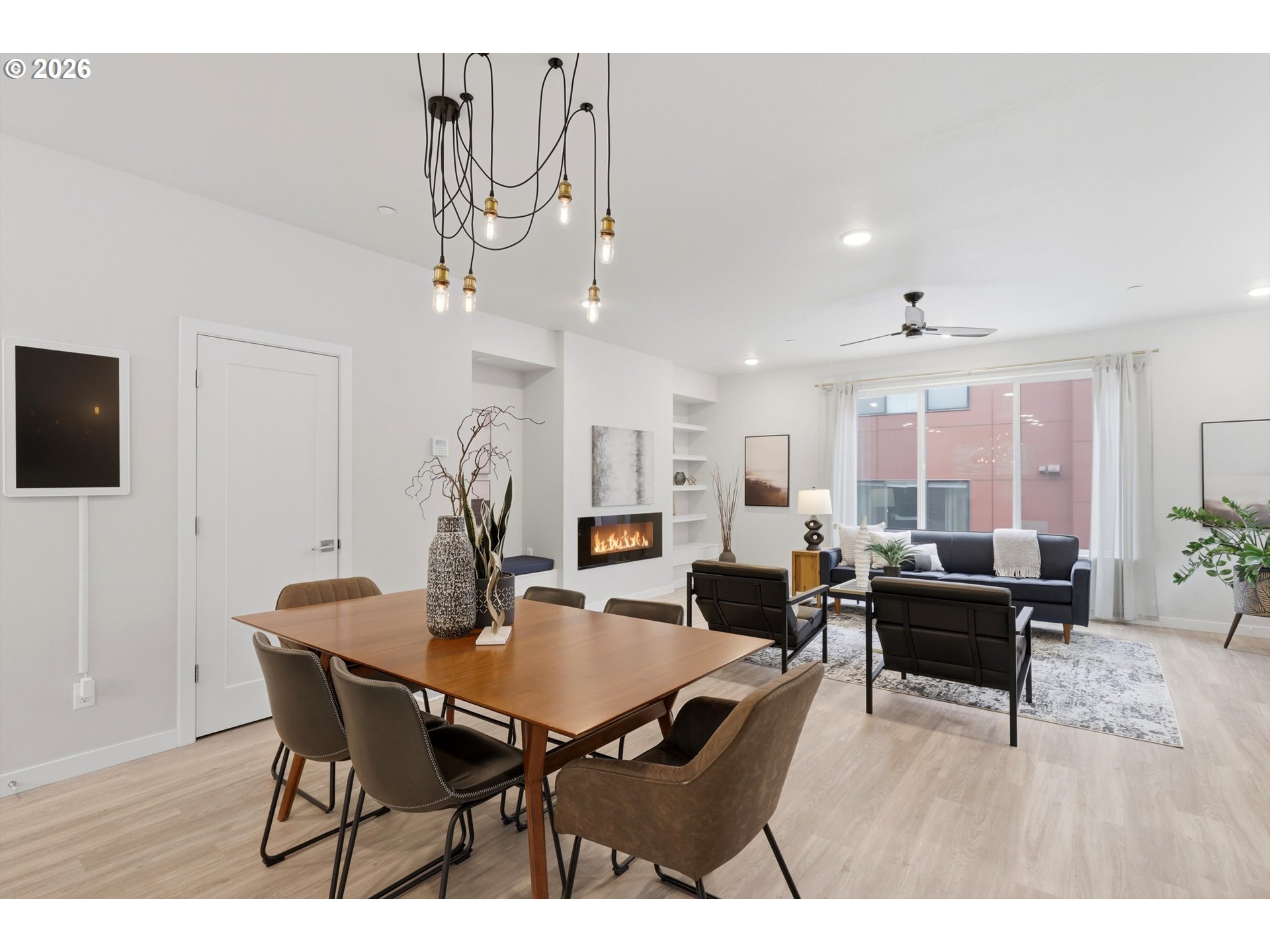 3098 Southwest Pendleton Street Portland, OR 97239 - Photo 5 of 41