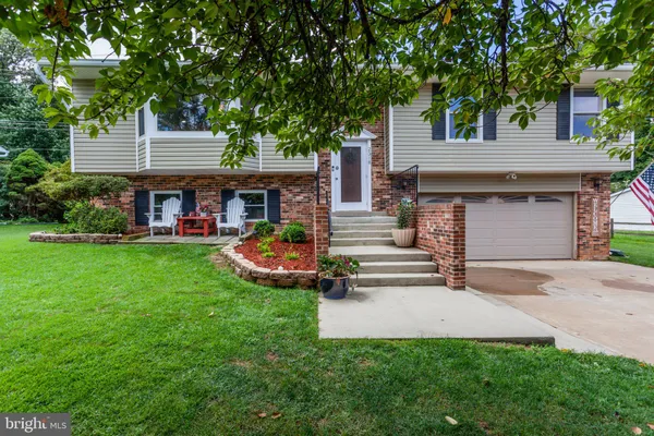 $1,040,000 | 2318 Malraux Drive, Vienna, VA 22182