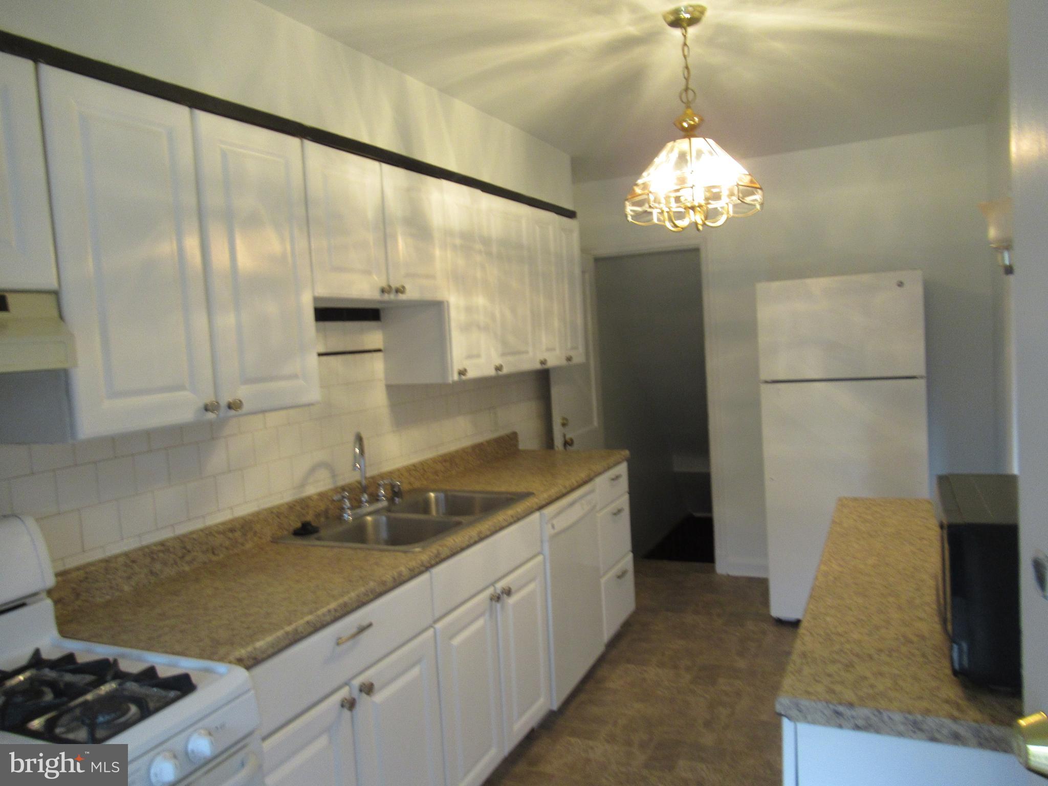 1125 Granville Road Baltimore, MD 21207 - Photo 22 of 38 Kitchen