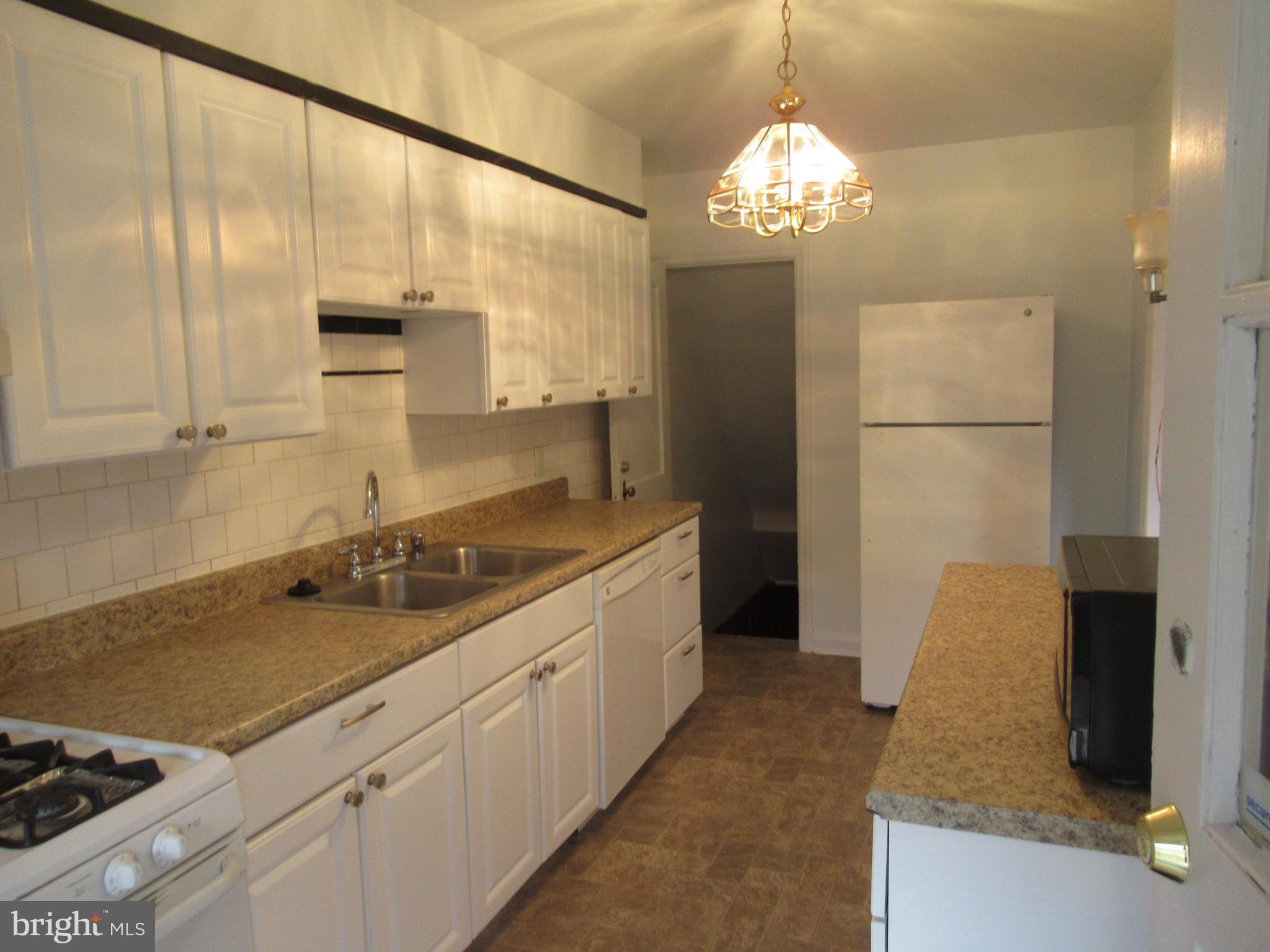 1125 Granville Road Baltimore, MD 21207 - Photo 23 of 38 Kitchen