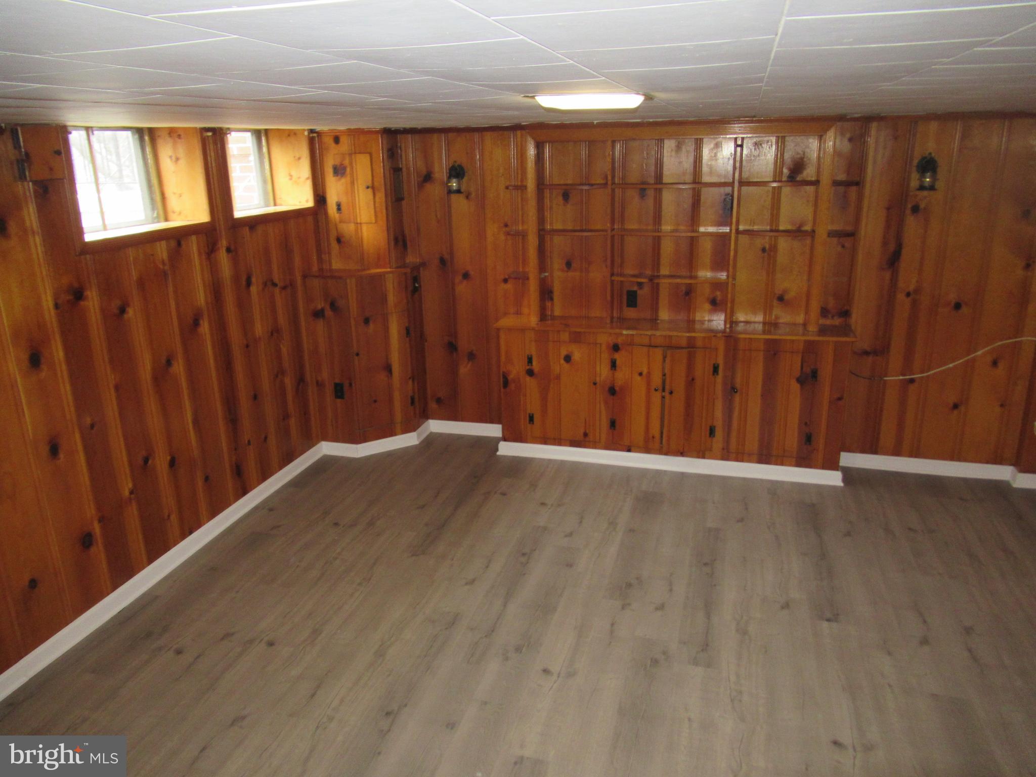 1125 Granville Road Baltimore, MD 21207 - Photo 25 of 38 Family room