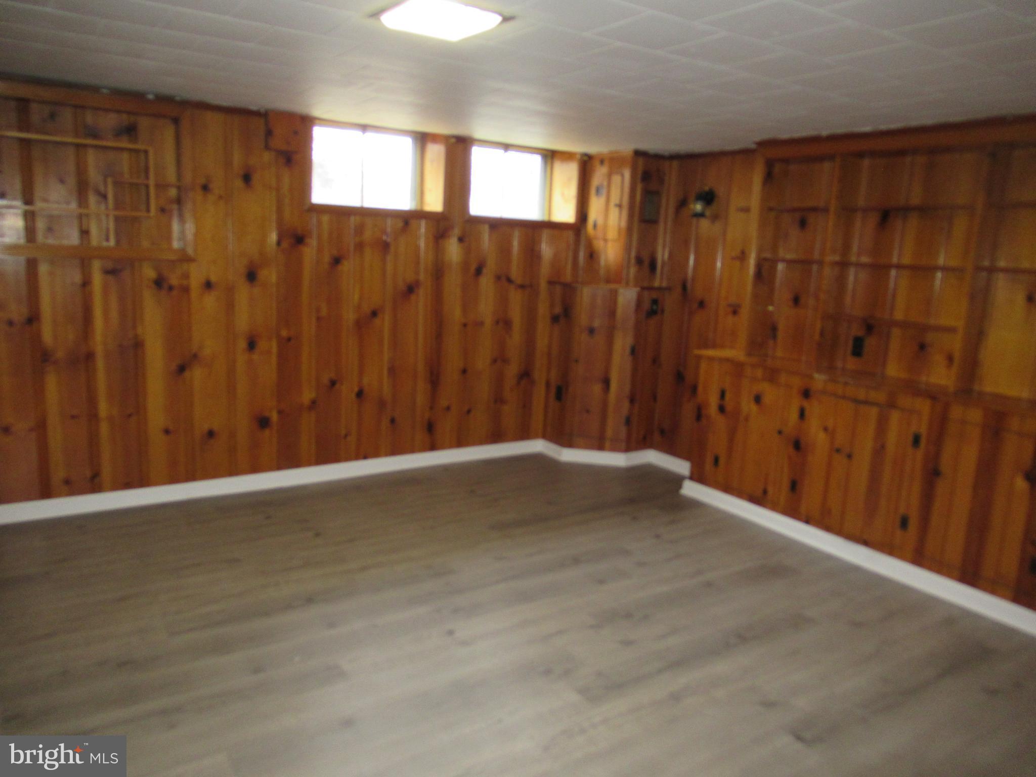 1125 Granville Road Baltimore, MD 21207 - Photo 26 of 38 Family room