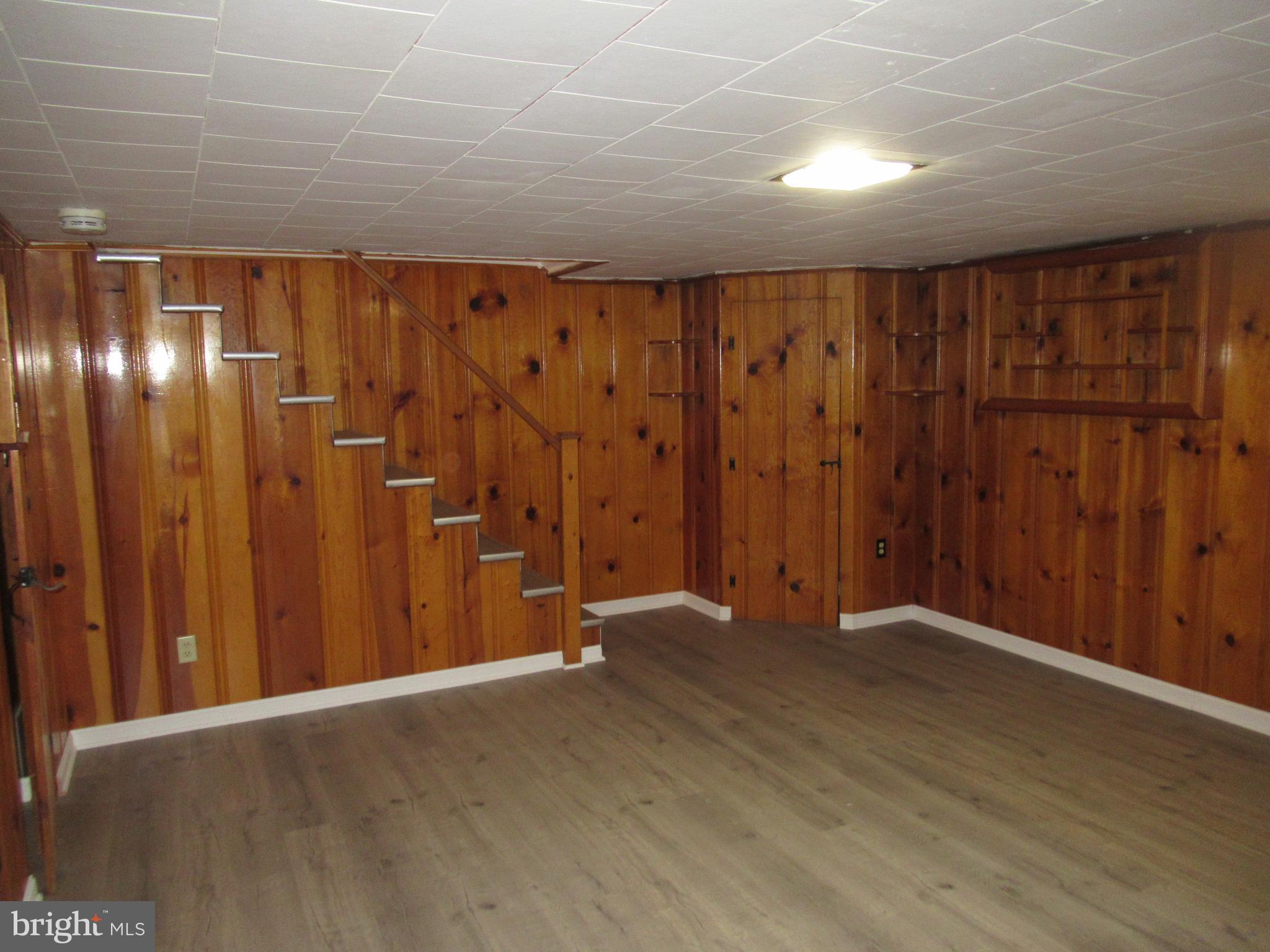 1125 Granville Road Baltimore, MD 21207 - Photo 28 of 38 Family room