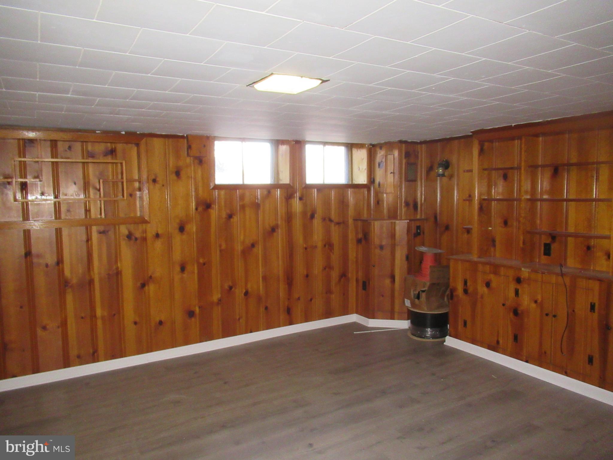 1125 Granville Road Baltimore, MD 21207 - Photo 29 of 38 Family Room