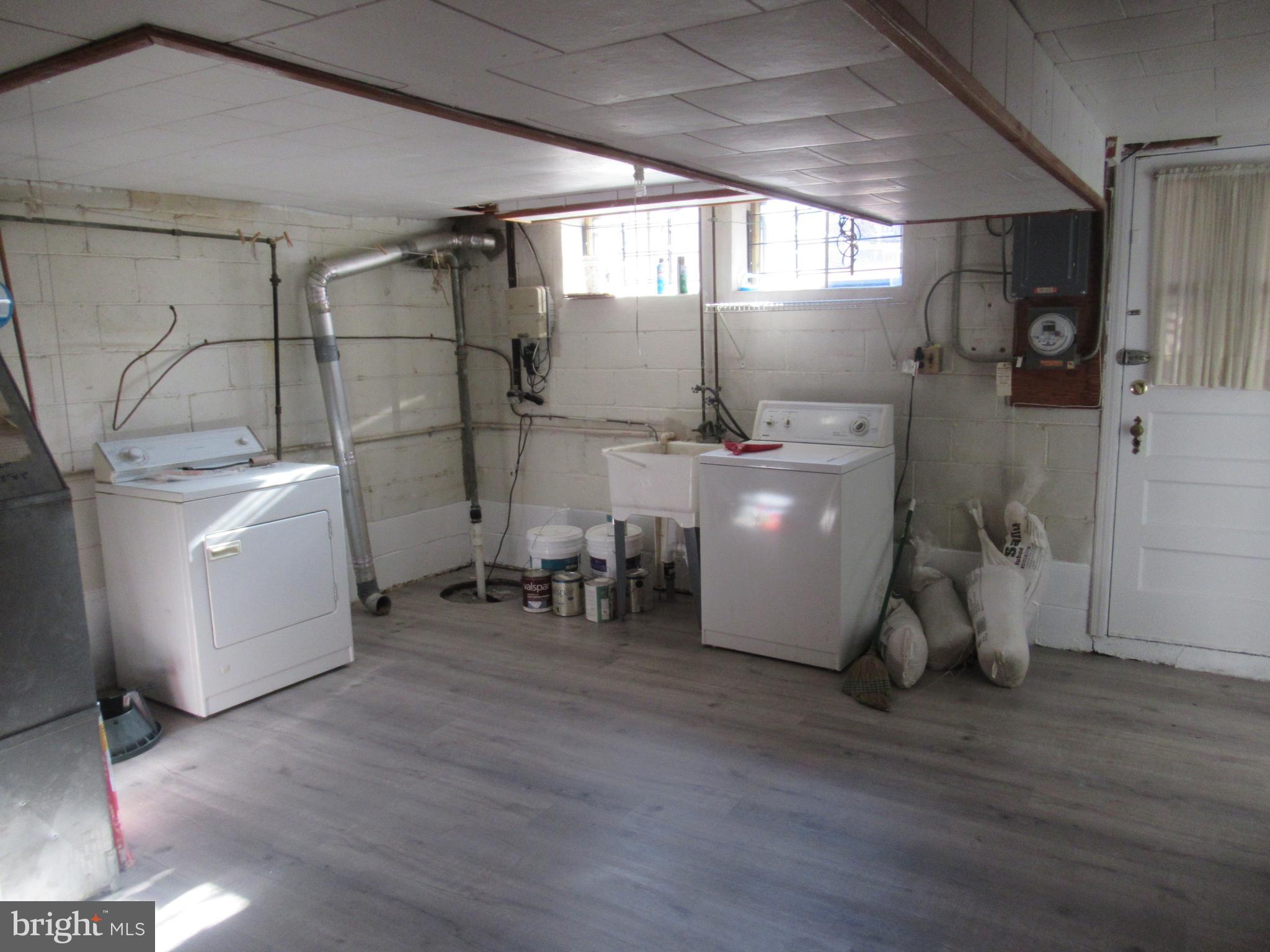 1125 Granville Road Baltimore, MD 21207 - Photo 30 of 38 Laundry and work area