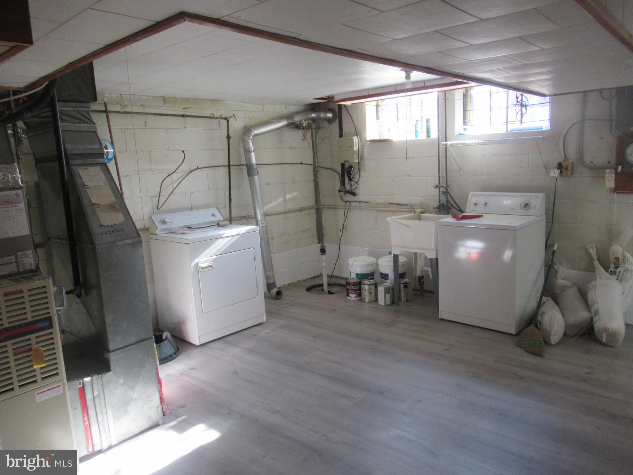1125 Granville Road Baltimore, MD 21207 - Photo 31 of 38 Laundry and work area