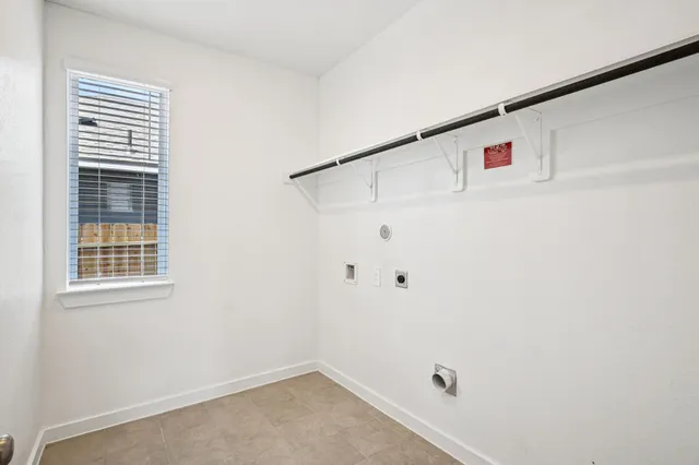 $374,690 | 6619 Castella Drive, Rosharon, TX 77583