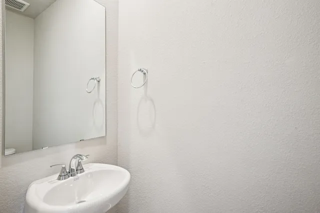 $374,690 | 6619 Castella Drive, Rosharon, TX 77583