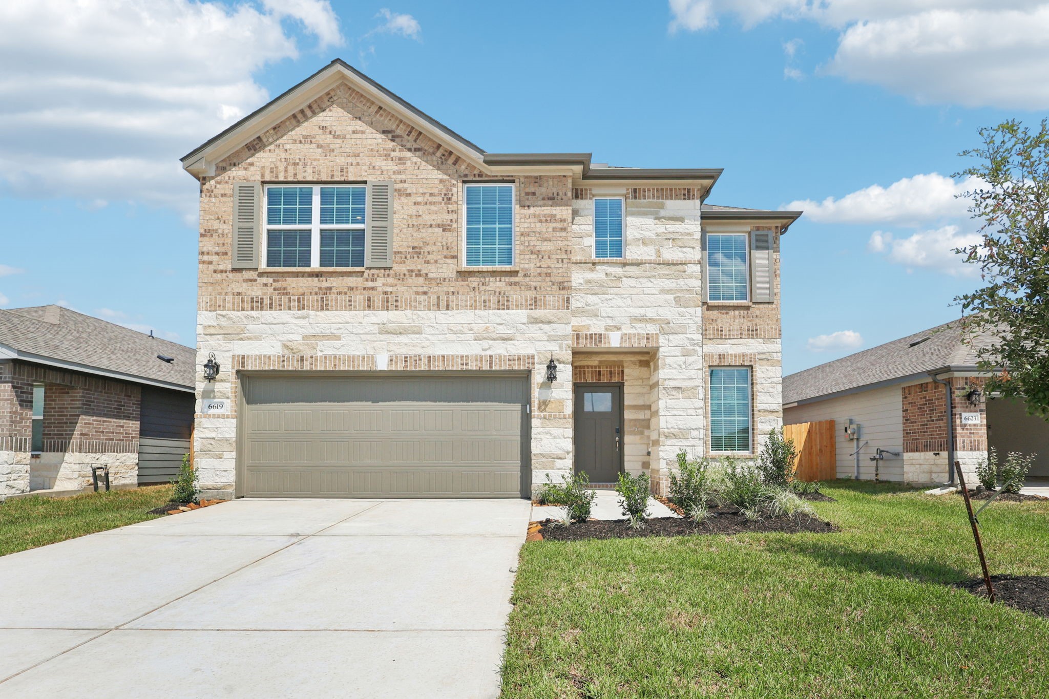 6619 Castella Drive Rosharon, TX 77583 - Photo 2 of 49