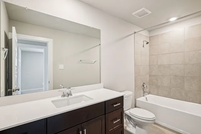 $374,690 | 6619 Castella Drive, Rosharon, TX 77583