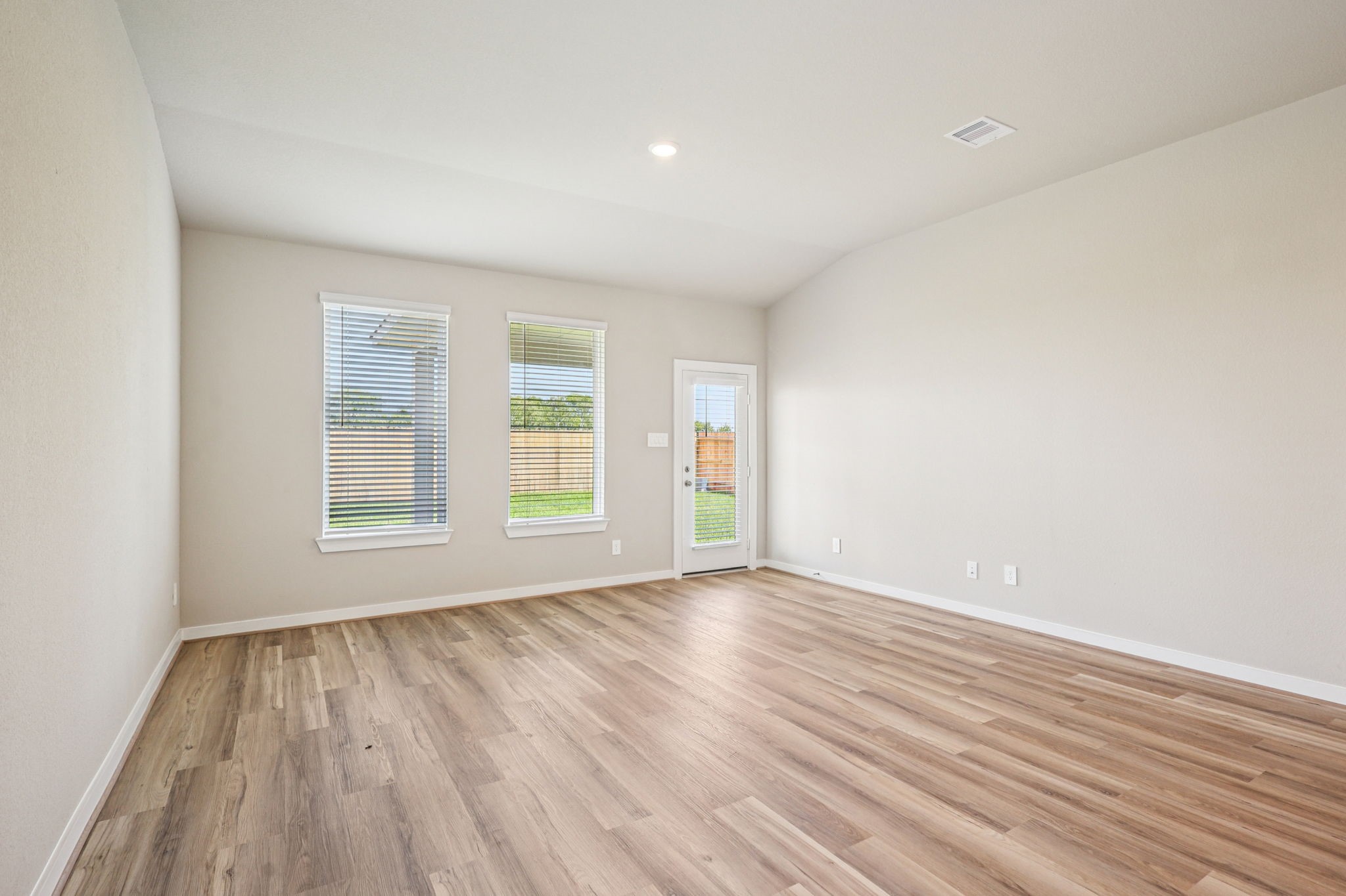 6619 Castella Drive Rosharon, TX 77583 - Photo 9 of 49