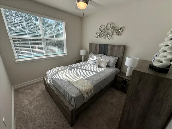 $2,395 | 1147 East Caroline Street, Tavares, FL 32778