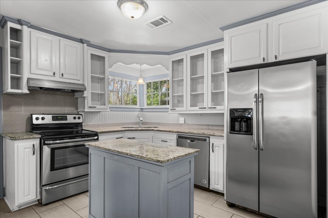 1107 Washington Street Brenham, TX 77833 - Photo 11 of 19