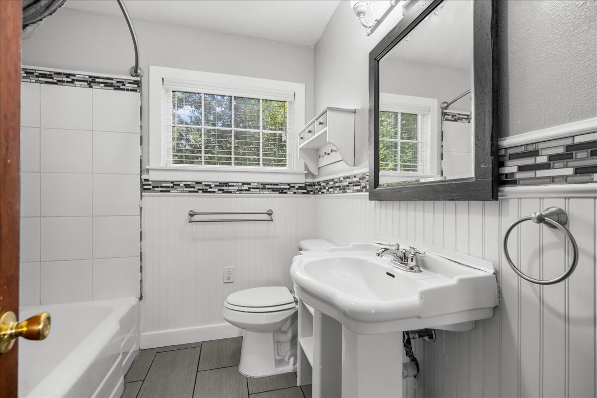 1107 Washington Street Brenham, TX 77833 - Photo 14 of 19