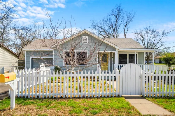 $210,000 | 1107 Washington Street, Brenham, TX 77833