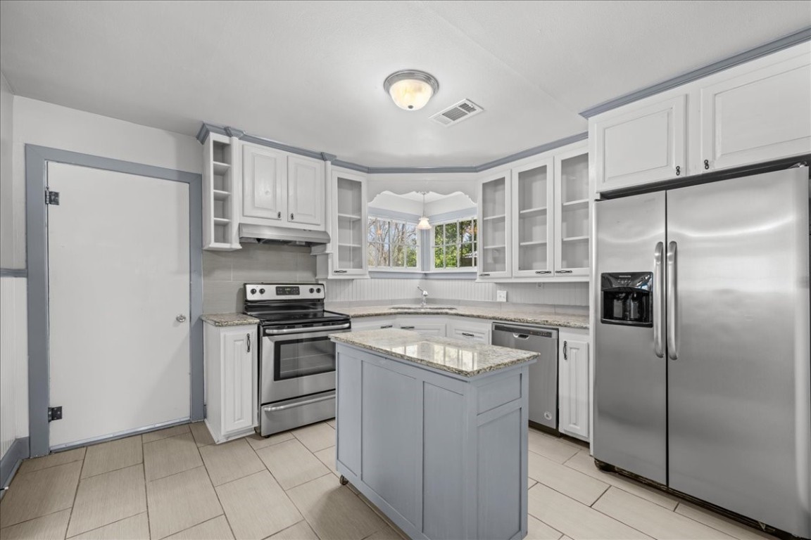 1107 Washington Street Brenham, TX 77833 - Photo 9 of 19