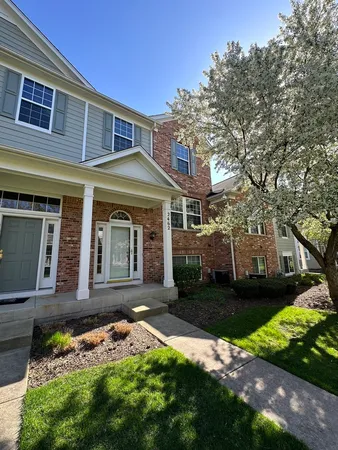 $2,450 | 2462 Emily Lane, Elgin, IL 60124