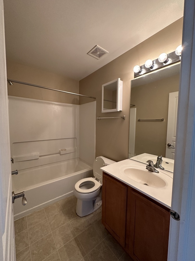 2462 Emily Lane Elgin, IL 60124 - Photo 12 of 19