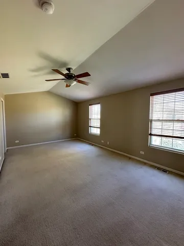 $2,450 | 2462 Emily Lane, Elgin, IL 60124