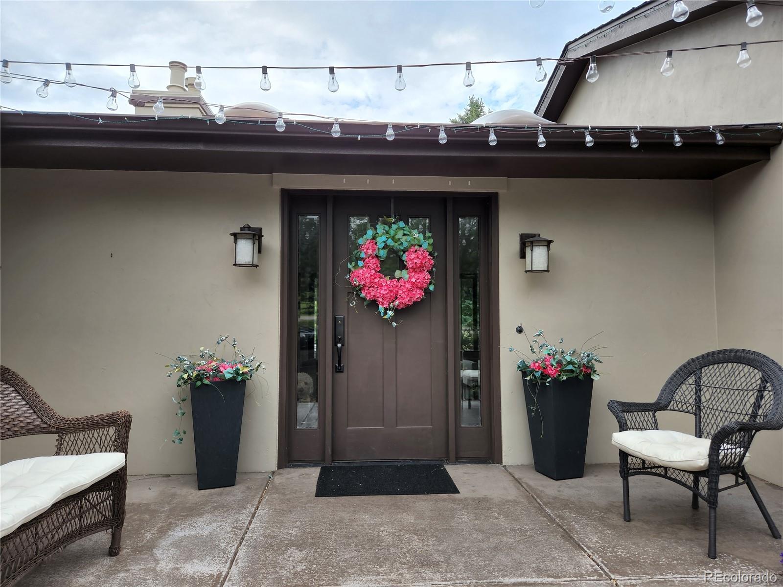 6650 Crestbrook Drive Morrison, CO 80465 - Photo 3 of 38 a living room with furniture