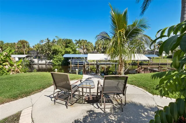 $849,900 | 4427 Shark Drive, Bradenton, FL 34208