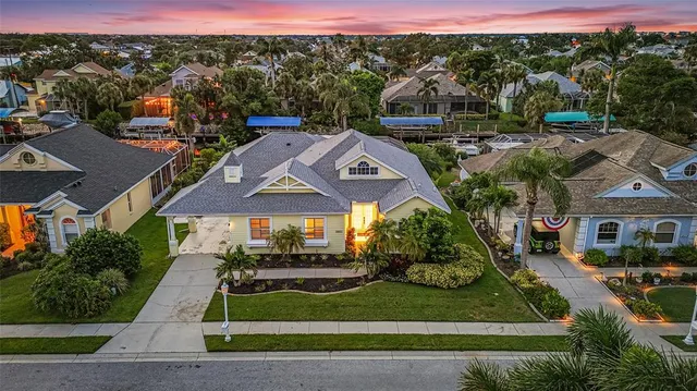 $849,900 | 4427 Shark Drive, Bradenton, FL 34208
