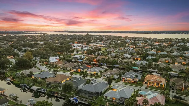 $849,900 | 4427 Shark Drive, Bradenton, FL 34208