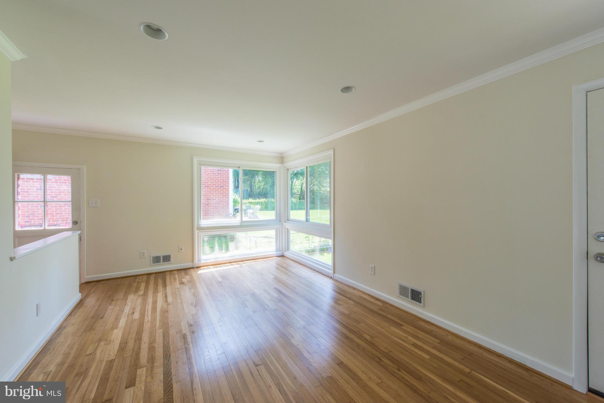 12430 Littleton Street Silver Spring, MD 20906 - Photo 4 of 28 Living/Dining Room