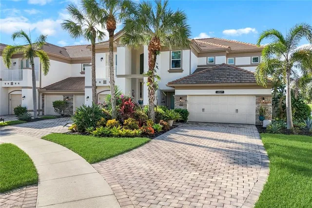 $899,900 | 9221 Quartz Lane, Unit 9202, Naples, FL 34120