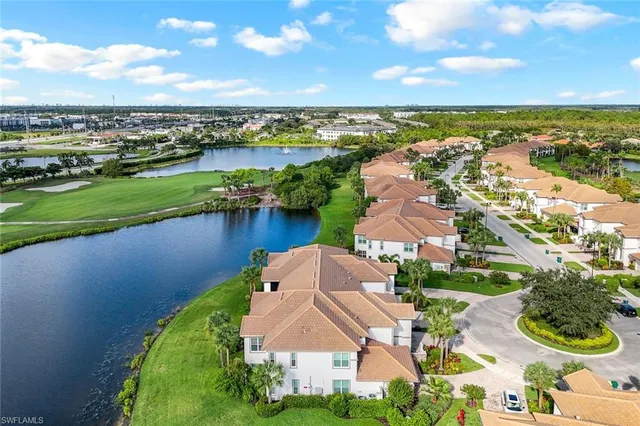 $899,900 | 9221 Quartz Lane, Unit 9202, Naples, FL 34120