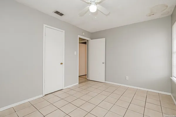 $1,000 | 820 West Olmos Drive, San Antonio, TX 78212