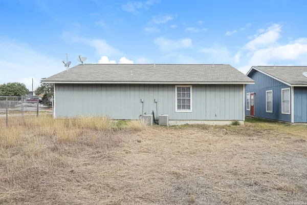 $1,000 | 820 West Olmos Drive, San Antonio, TX 78212