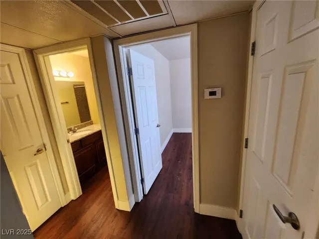 $995 | 5020 Indian River Drive, Unit 422, Las Vegas, NV 89103