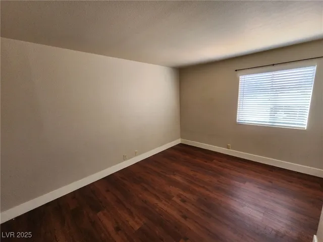 $995 | 5020 Indian River Drive, Unit 422, Las Vegas, NV 89103