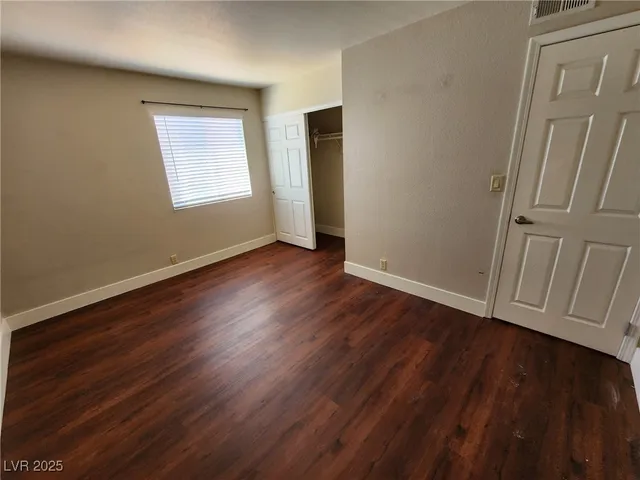 $995 | 5020 Indian River Drive, Unit 422, Las Vegas, NV 89103