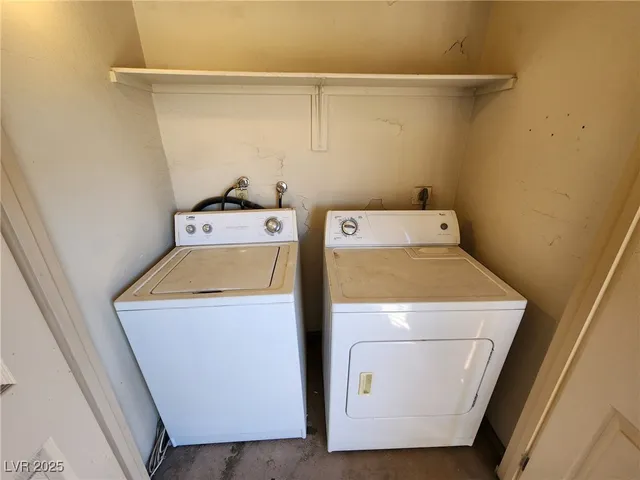 $995 | 5020 Indian River Drive, Unit 422, Las Vegas, NV 89103