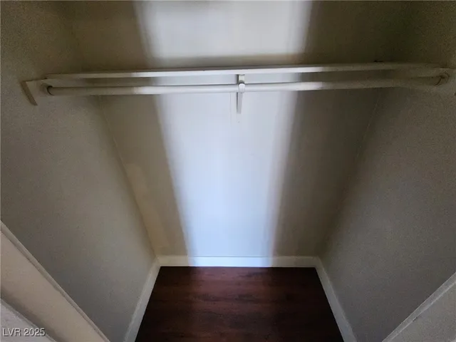 $995 | 5020 Indian River Drive, Unit 422, Las Vegas, NV 89103