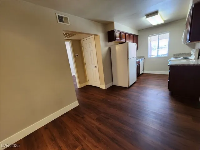 $995 | 5020 Indian River Drive, Unit 422, Las Vegas, NV 89103