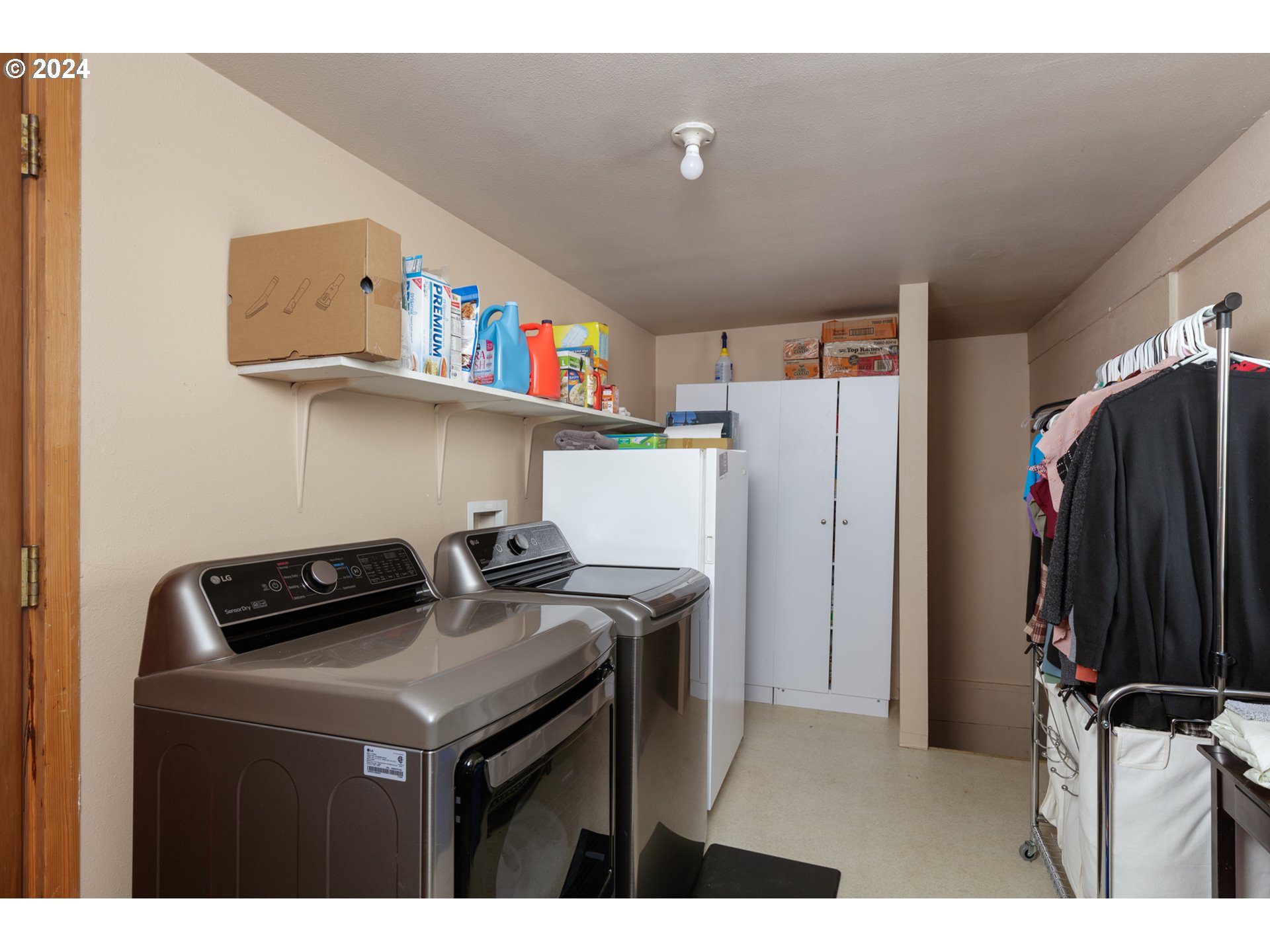 1100 Multnomah Road Hood River, OR 97031 - Photo 14 of 31 Gallery Image 14