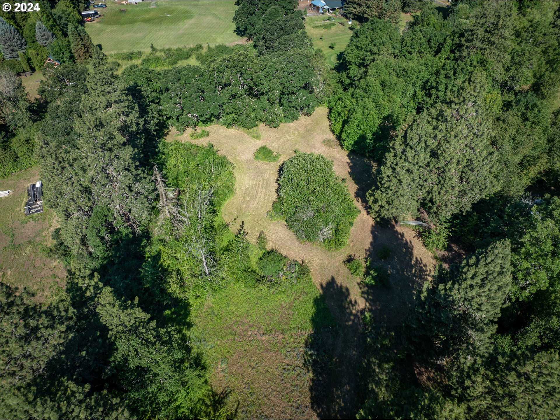 1100 Multnomah Road Hood River, OR 97031 - Photo 26 of 31 Gallery Image 26