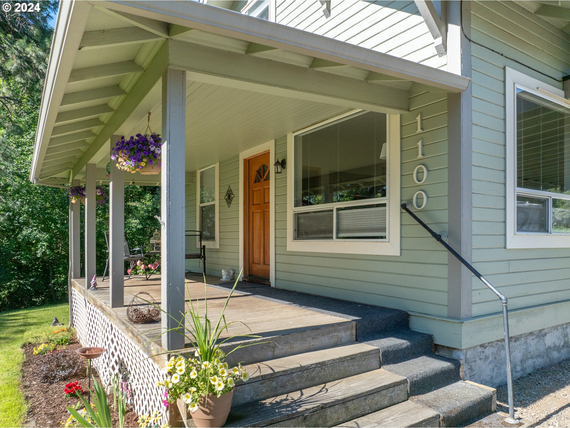 1100 Multnomah Road Hood River, OR 97031 - Photo 3 of 31 Gallery Image 3