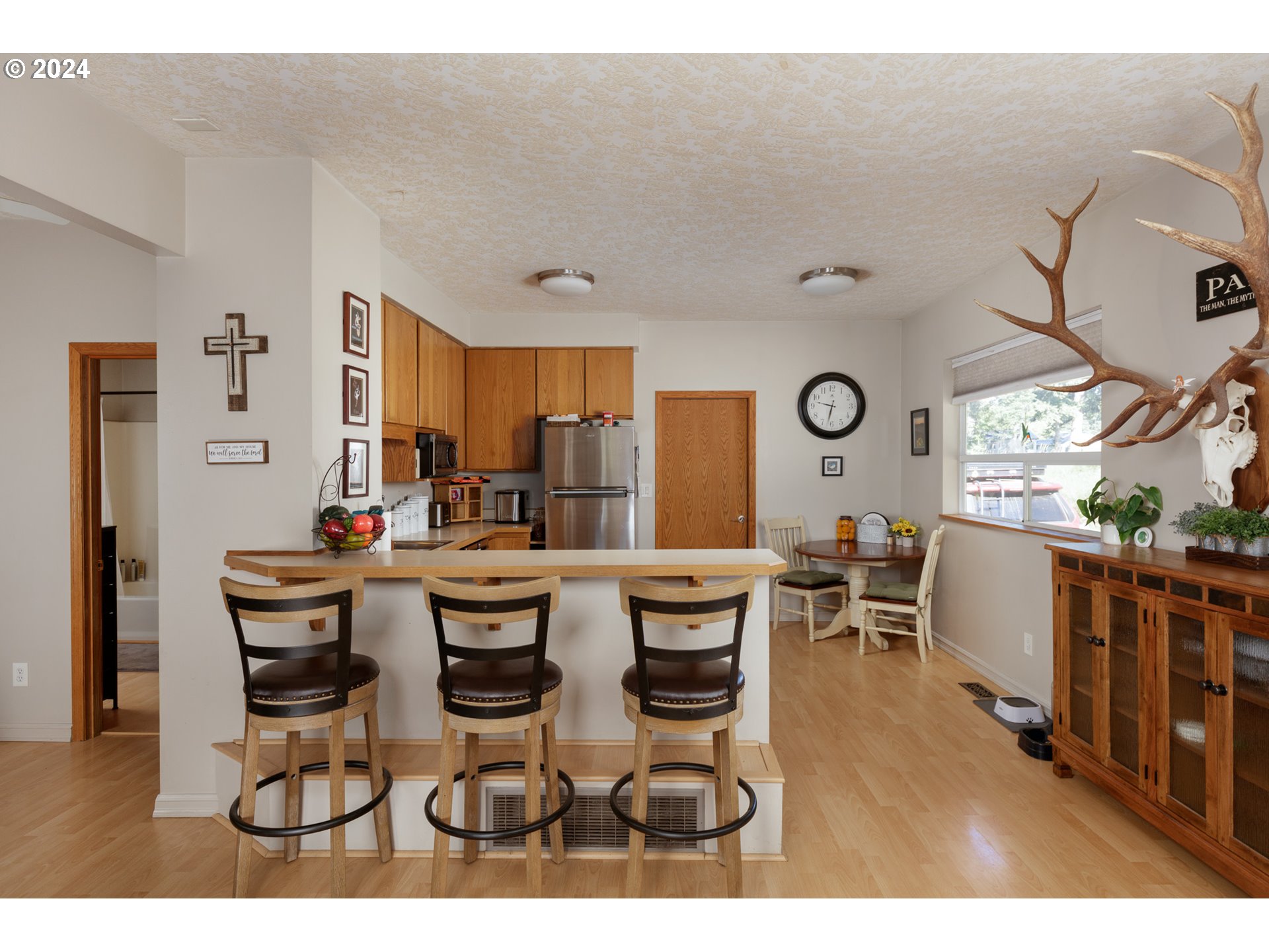 1100 Multnomah Road Hood River, OR 97031 - Photo 6 of 31 Gallery Image 6