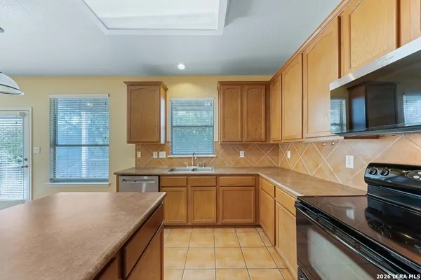 $3,300 | 3338 Bending Creek, San Antonio, TX 78261