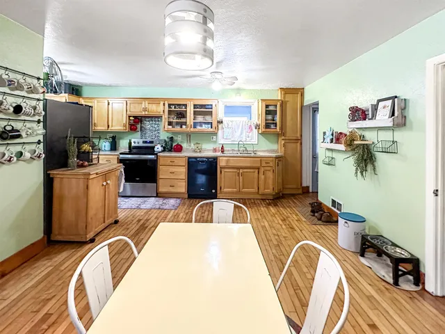 $421,000 | 3405 CTH C, Pulaski, WI 54162