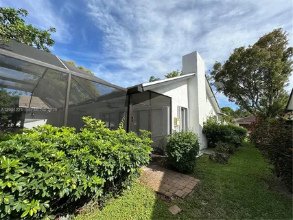 $679,000 | 7003 Northwest 40th Place, Coral Springs, FL 33065